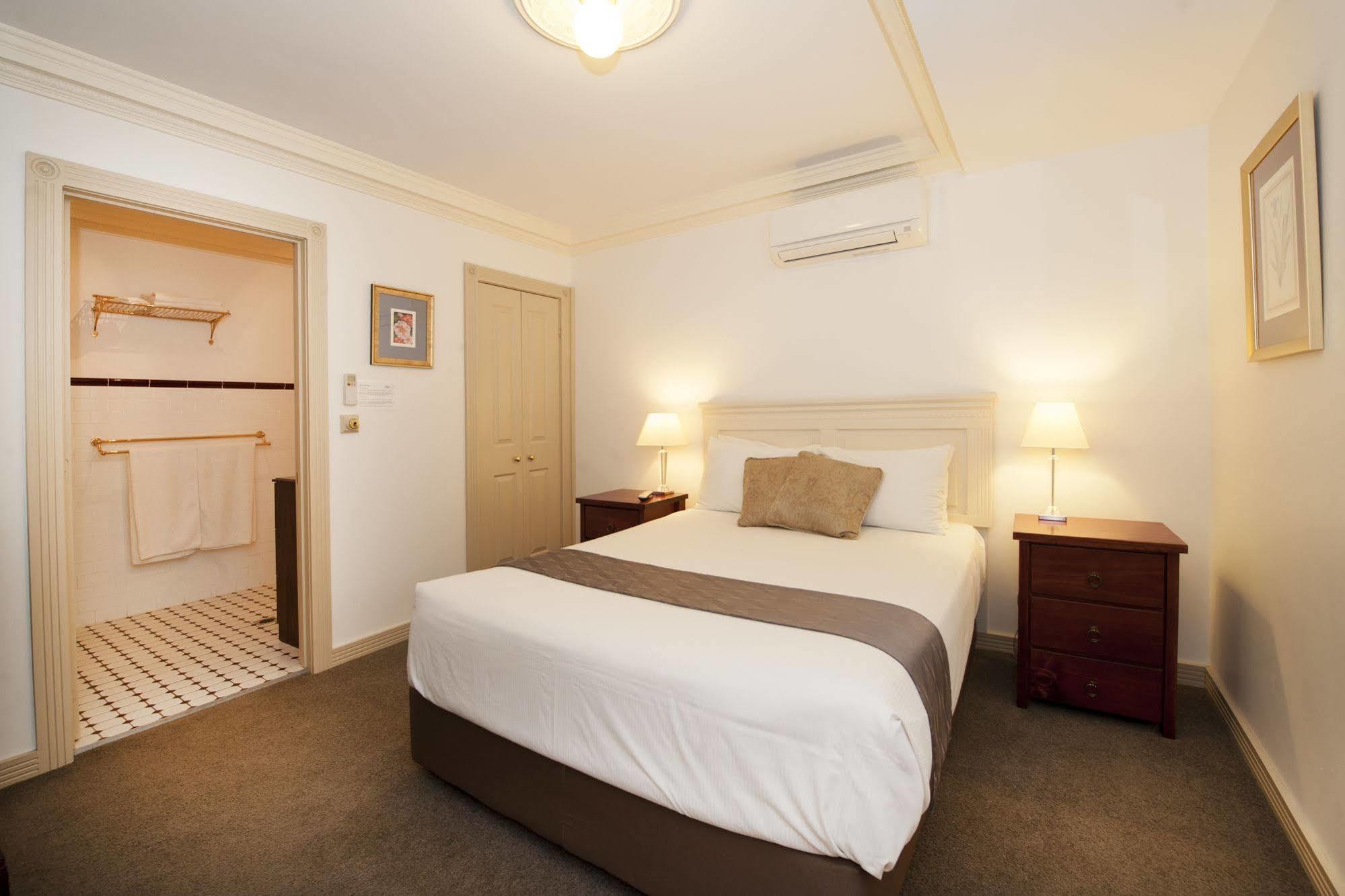 Cobb & Co Court Boutique Hotel 머지 외부 사진