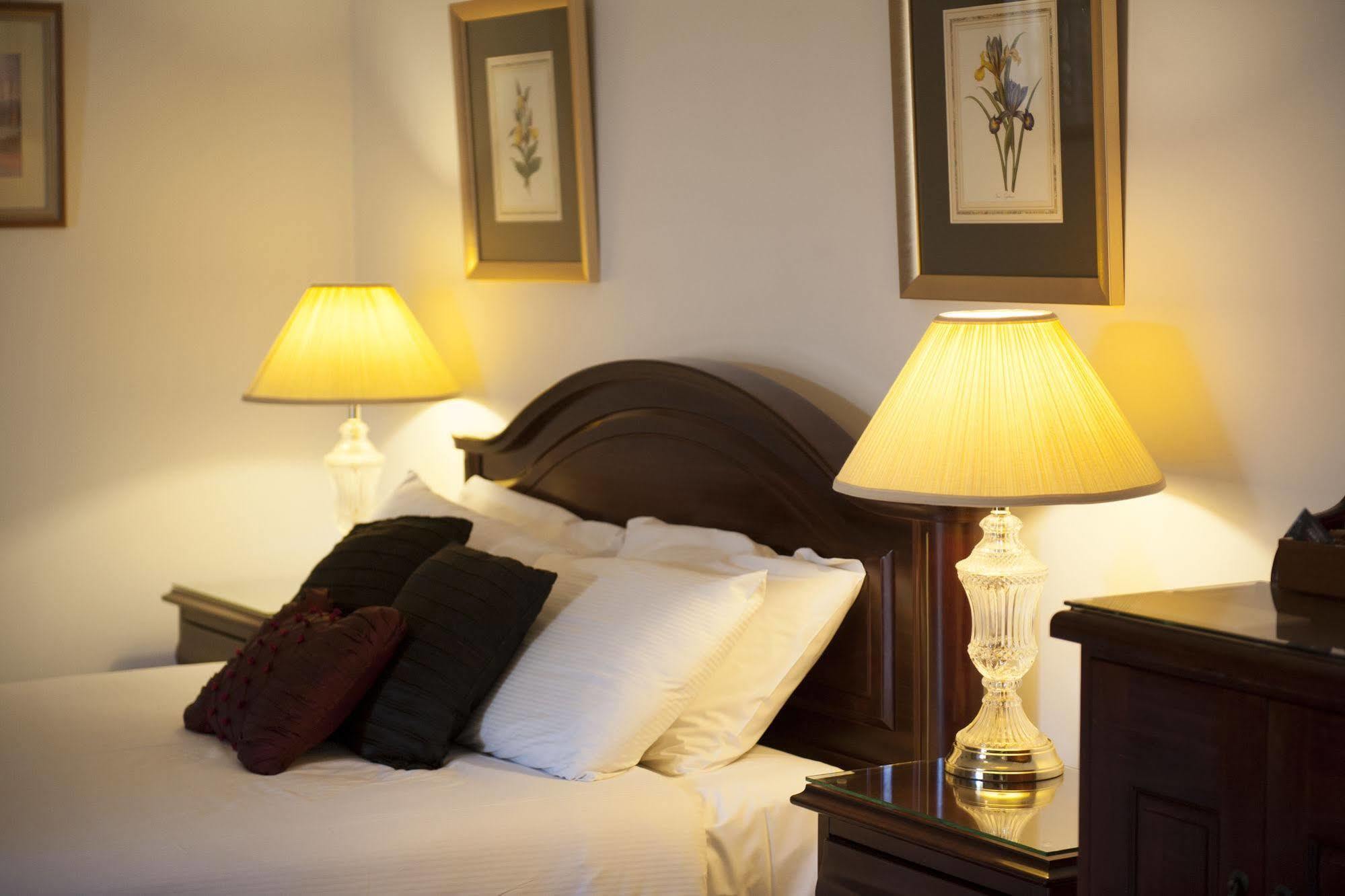 Cobb & Co Court Boutique Hotel 머지 외부 사진