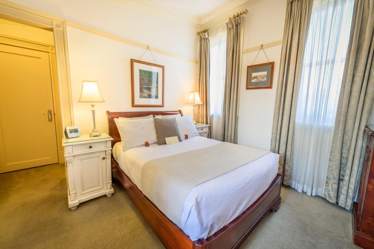 Cobb & Co Court Boutique Hotel 머지 외부 사진